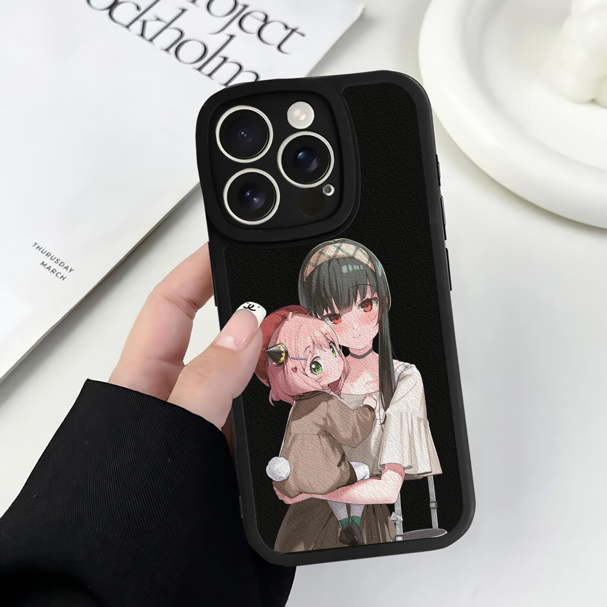 （画像用） SPY×FAMILY间谍家家酒 【iPhone 16シリーズ対応】シリコンスマホケース（レザー調） 材質：シリコン